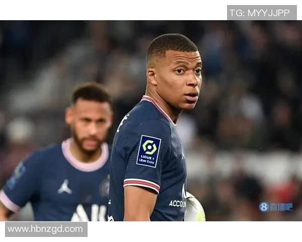 姆巴佩在阿尔及利亚表现出色，成为人们心目中的新偶像