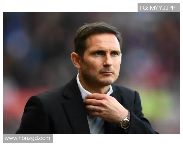 沙尔克04球迷齐声呼唤：更换主帅拯救球队！